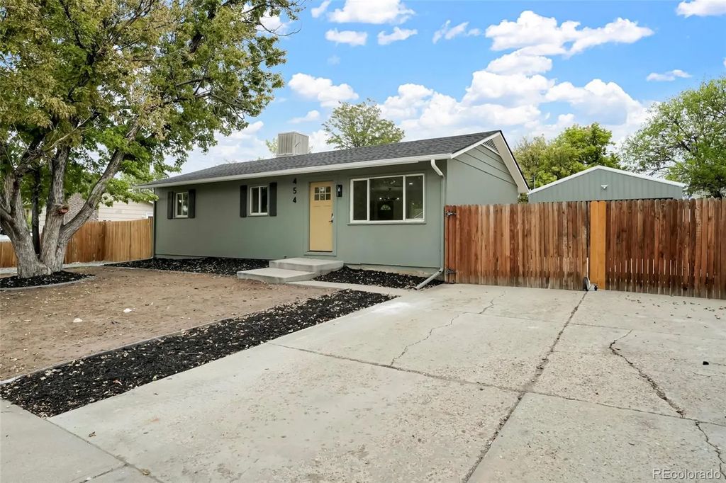 454 Dogwood, Brighton
