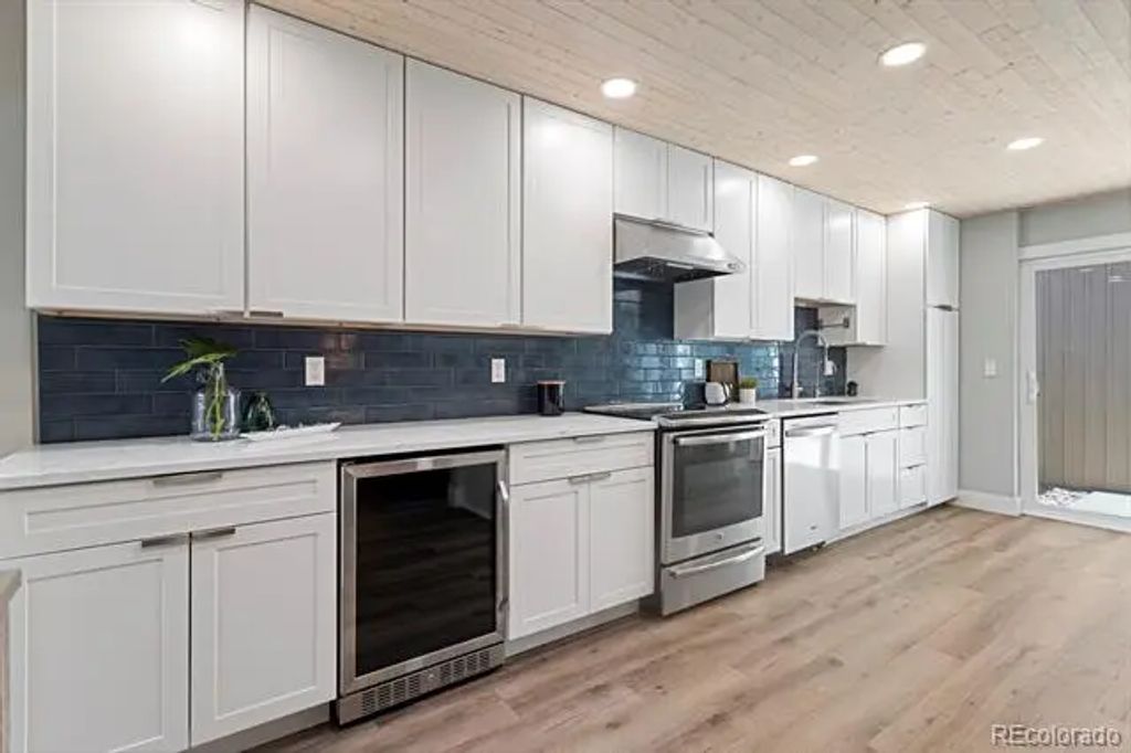 9342 W Utah Avenue, Lakewood