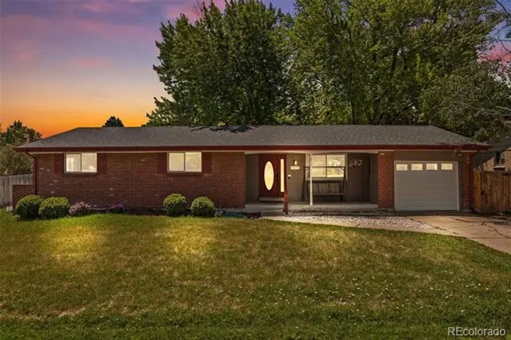 9370 W Mexico Avenue, Lakewood