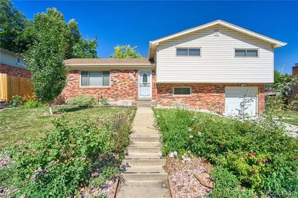 10469 Ronald Lane, Northglenn