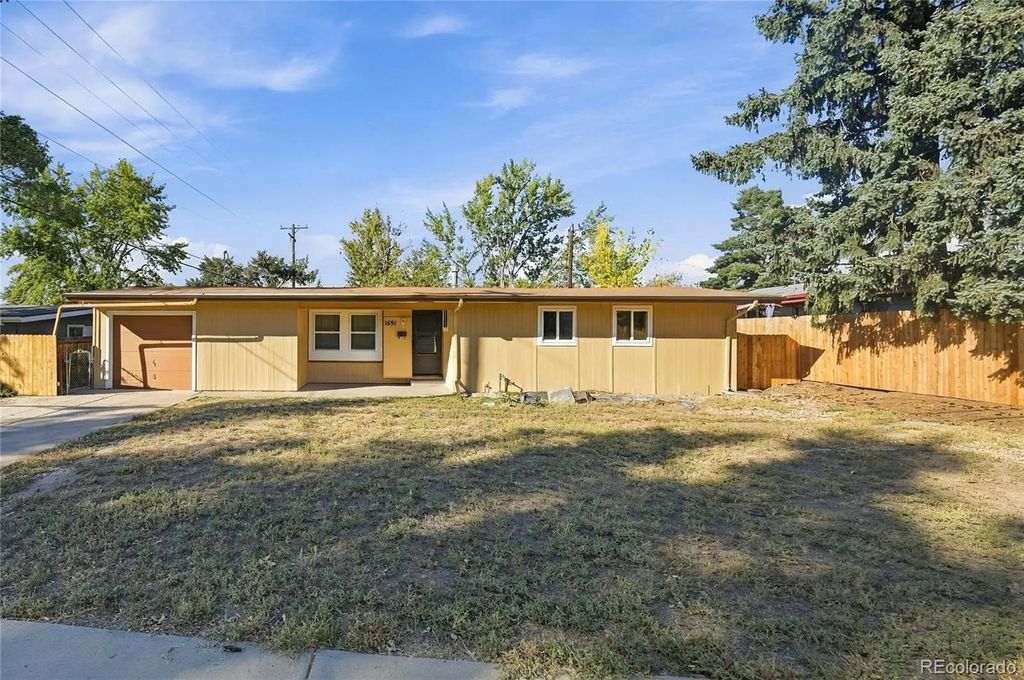 1631 W Prentice Avenue, Littleton