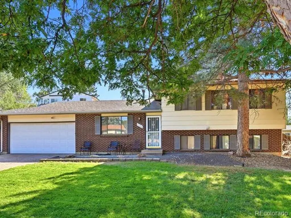 1736 S Olathe Street, Aurora