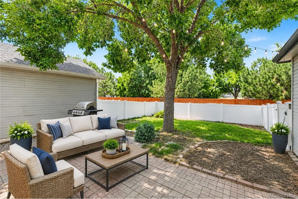 751 Blue Azurite Avenue, Loveland