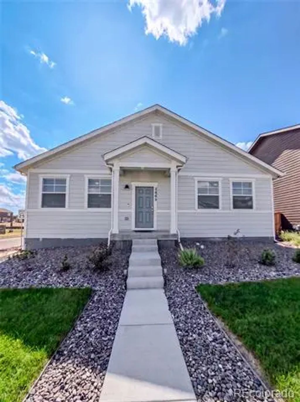 2865 Oxley Street, Strasburg