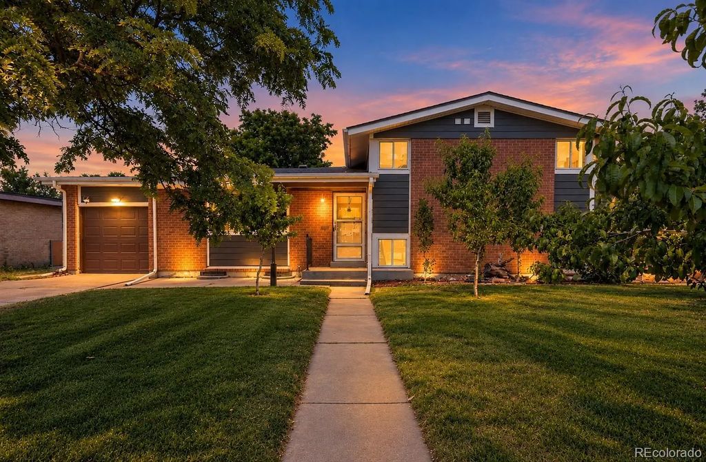 3233 Troy Street, Aurora