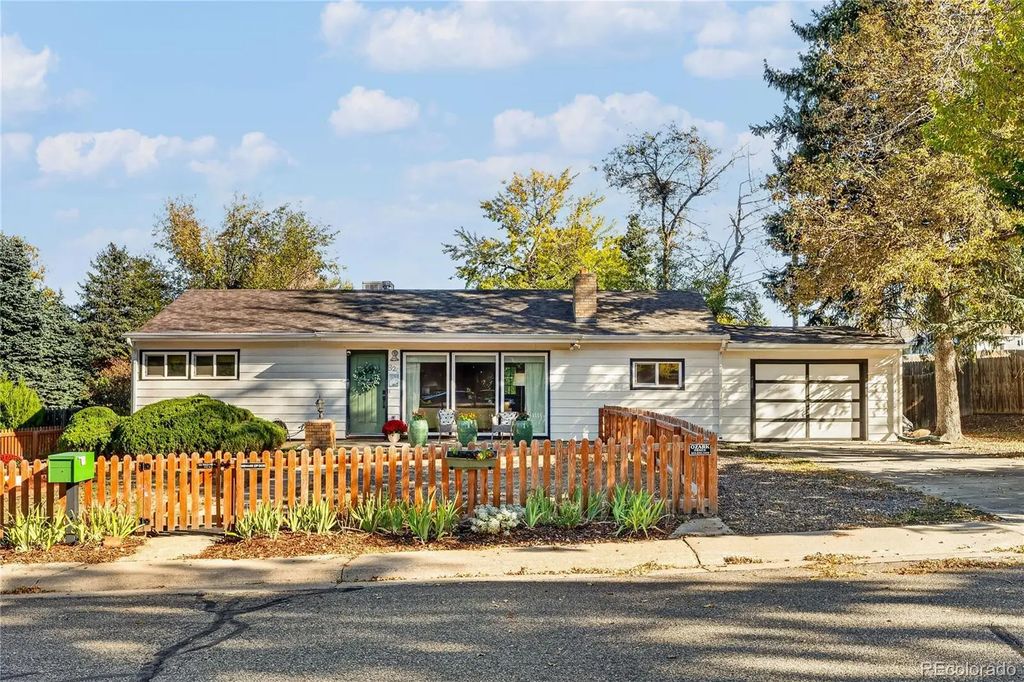 820 Kline Drive, Lakewood