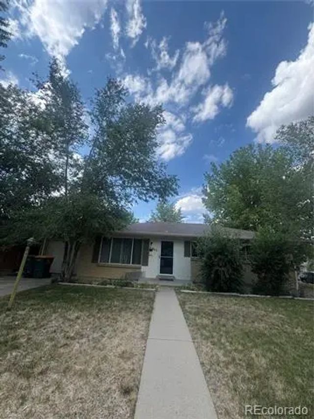 8905 W Bayaud Avenue, Denver