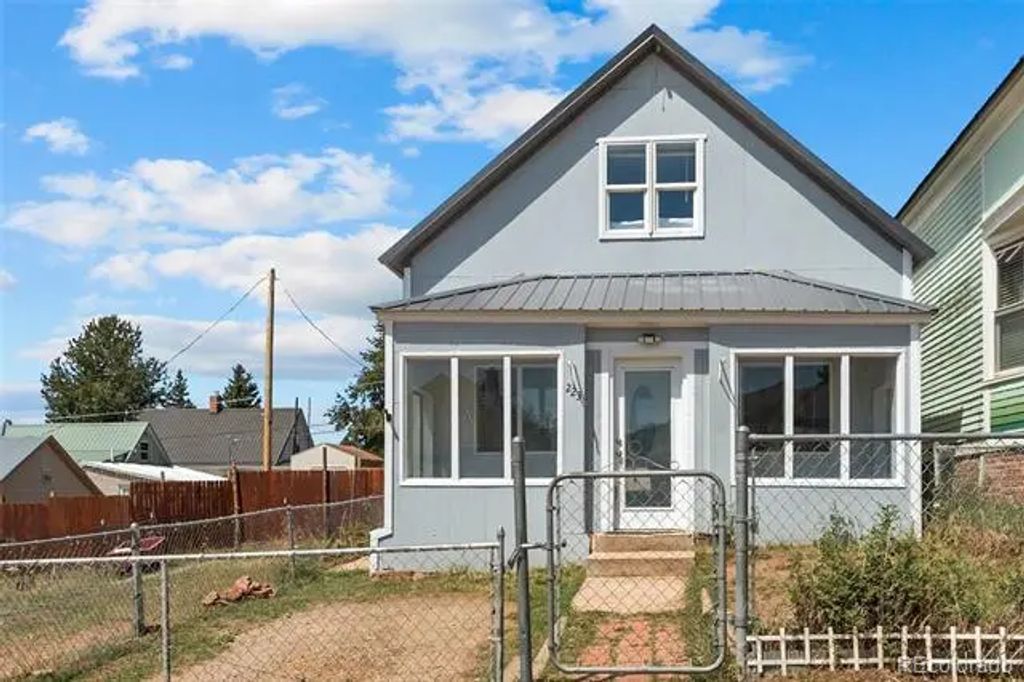 223 S Second Street, Victor