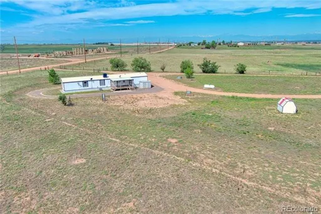 17701 County Road 38, Platteville