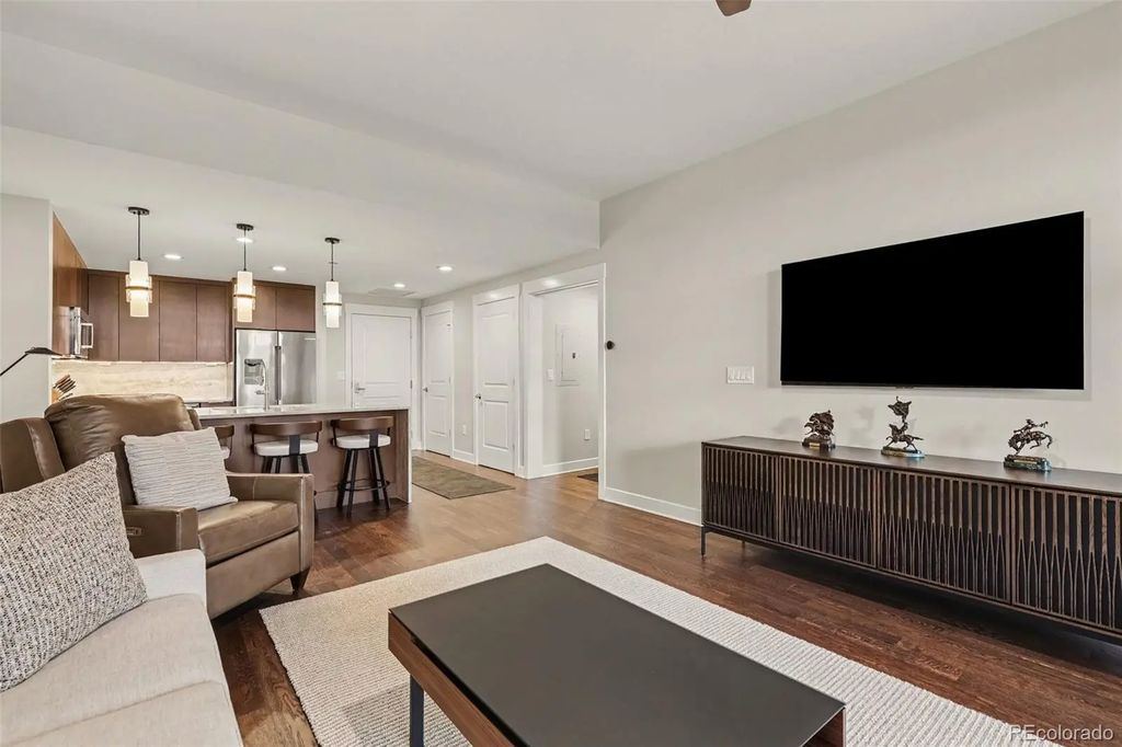 7220 W Bonfils Lane 206, Lakewood