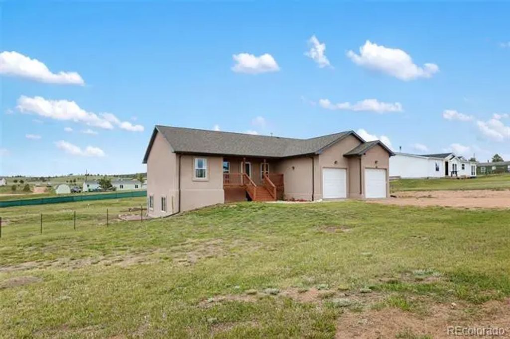 114 Hunting Horn Lane, Divide