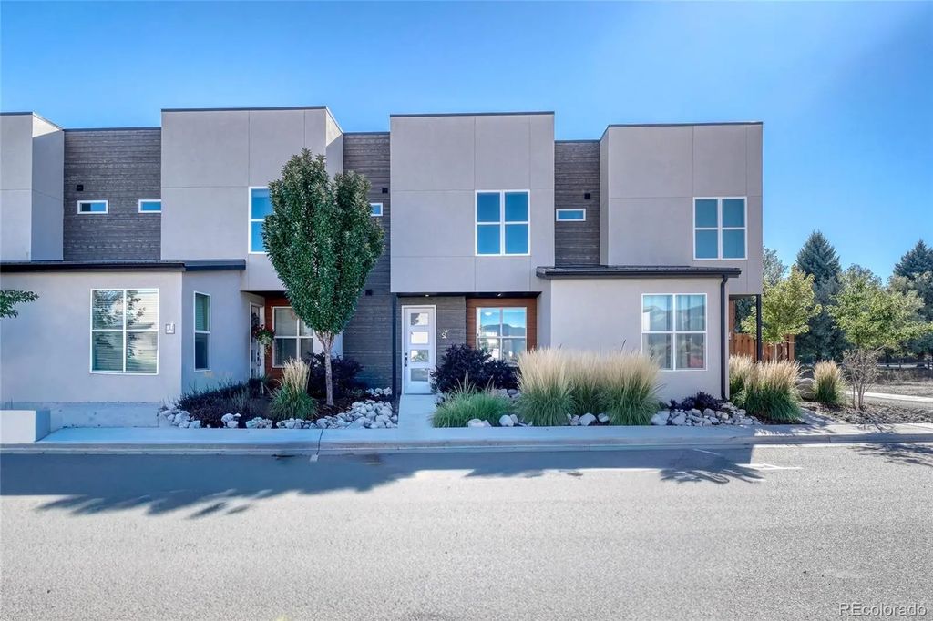 1005 Dezi Drive C, Salida