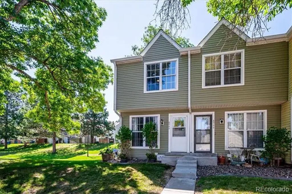 8964 W Dartmouth Place, Denver