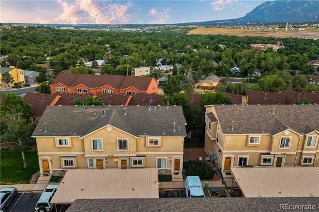 1479 Madison Ridge Heights B, Colorado Springs