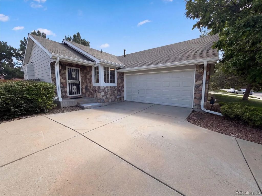 18959 E Linvale Place, Aurora
