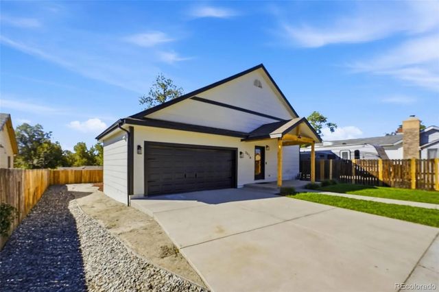 2516 W Hillside Avenue, Denver