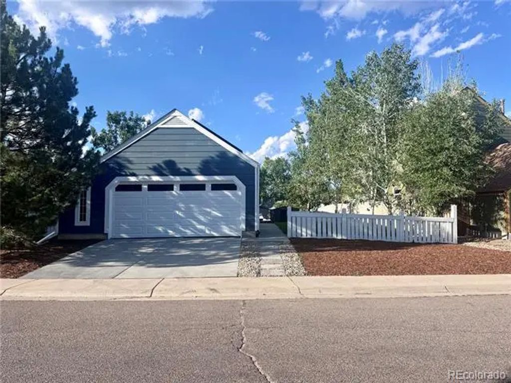 9633 W Elmhurst Place, Littleton