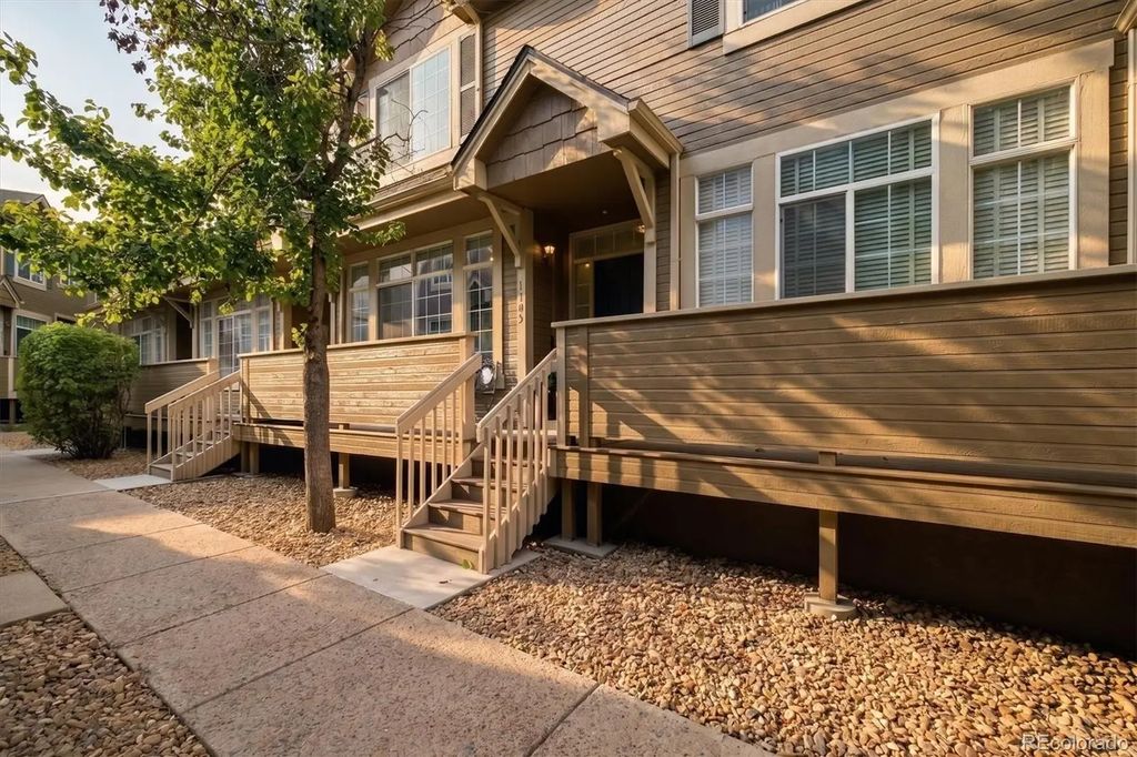 5555 E Briarwood Avenue 1703, Centennial