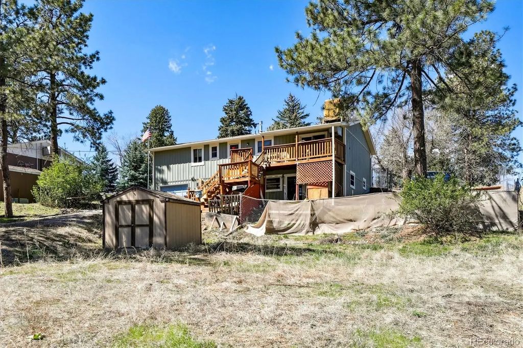 7904 Hill Crest Drive, Louviers