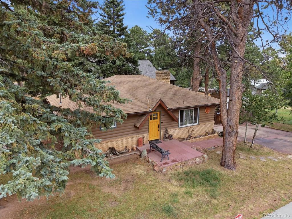 305 S Fairview Street, Woodland Park