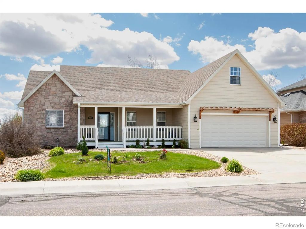 817 Nicole Road, Sterling