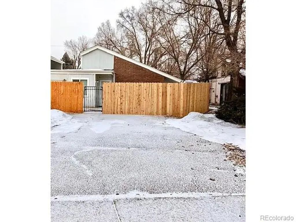 308 25th Ave Ct 2 B, Greeley