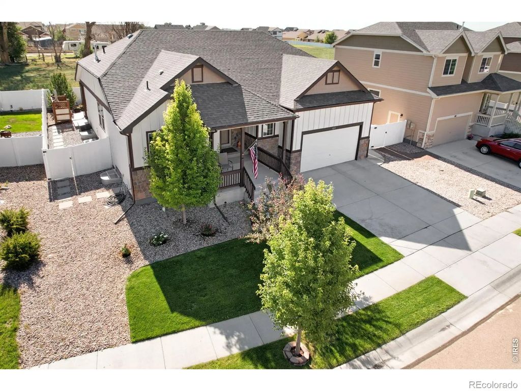 1210 Muskox Street, Severance