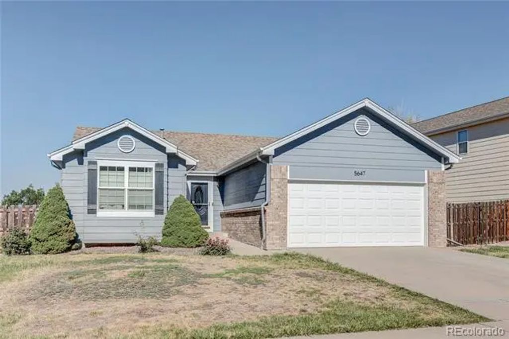 5647 S Quatar Court, Centennial