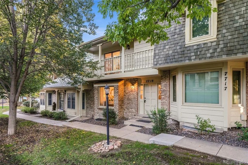 7719 S Cove Circle, Centennial