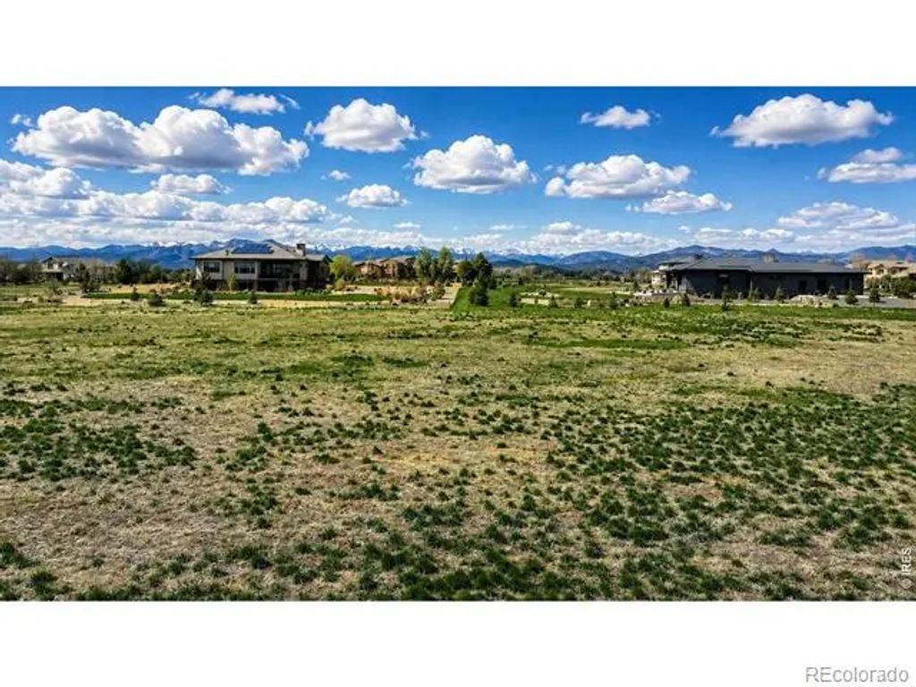 12910 Woodridge Drive, Longmont
