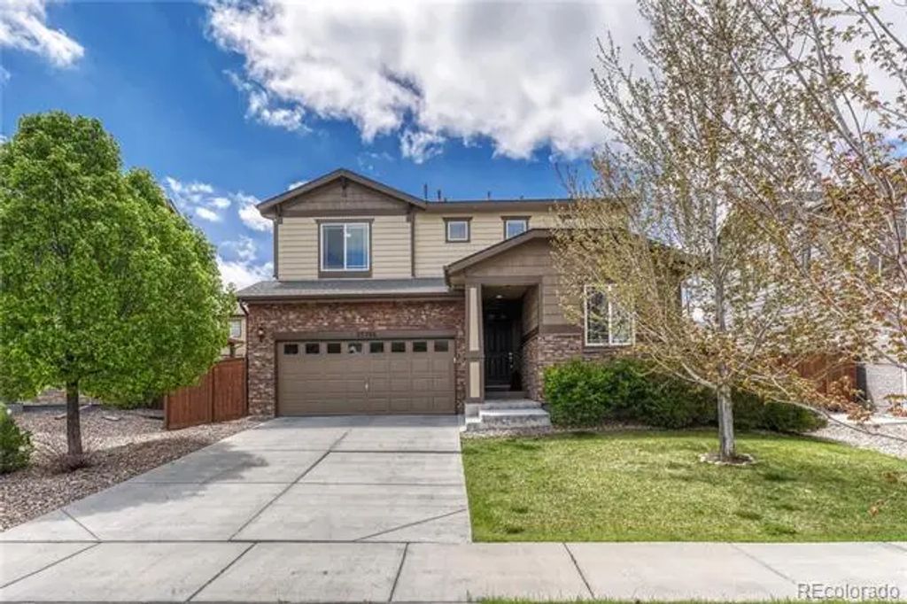 25586 E Maple Avenue, Aurora