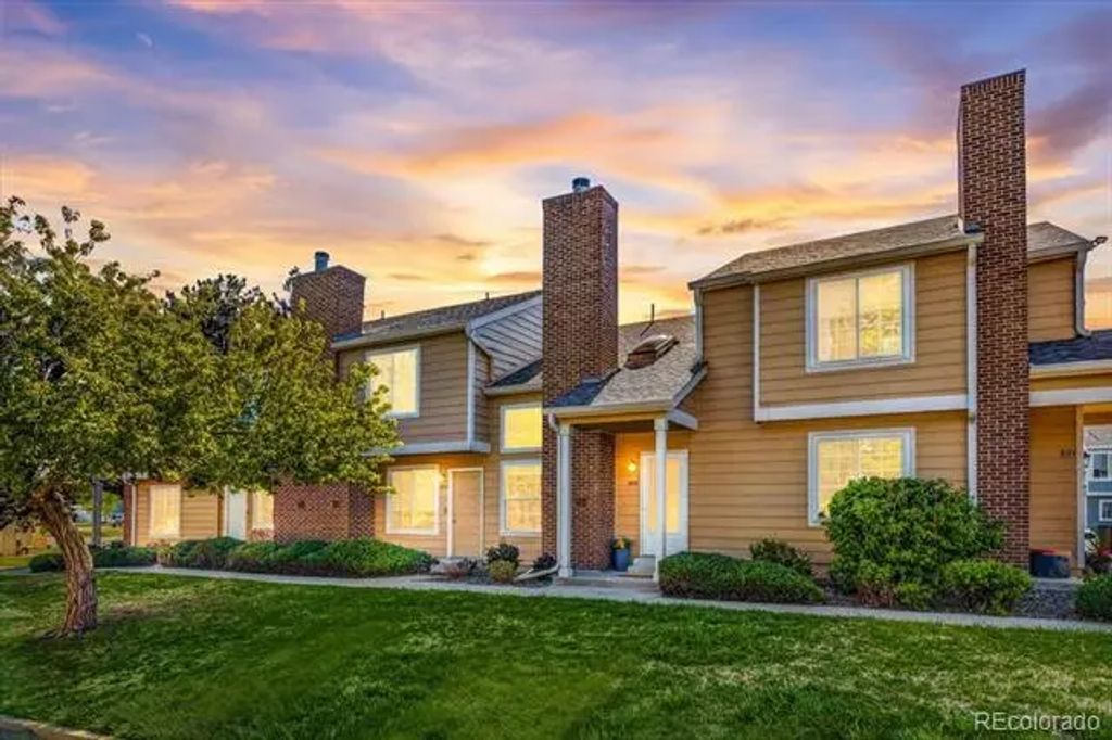 836 Summer Drive 3, Highlands Ranch