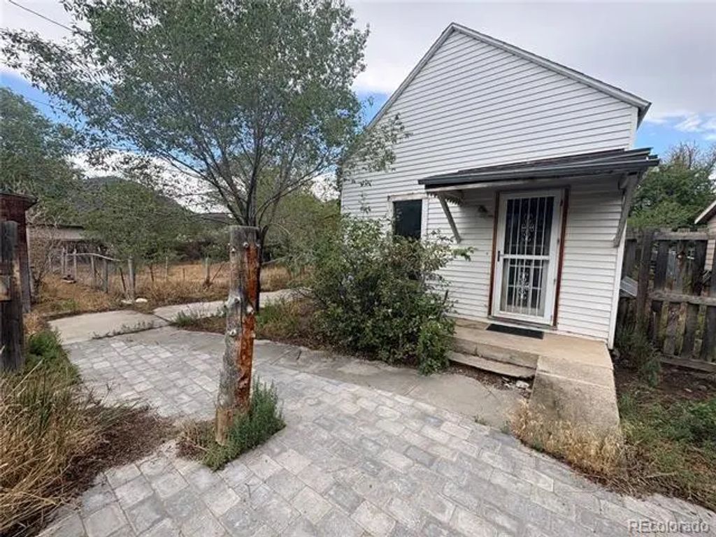 119 Mill Avenue, Buena Vista