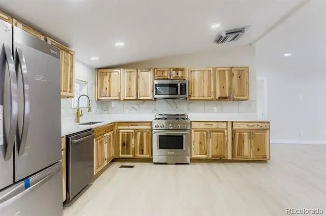 2551 W 92 Avenue, Denver