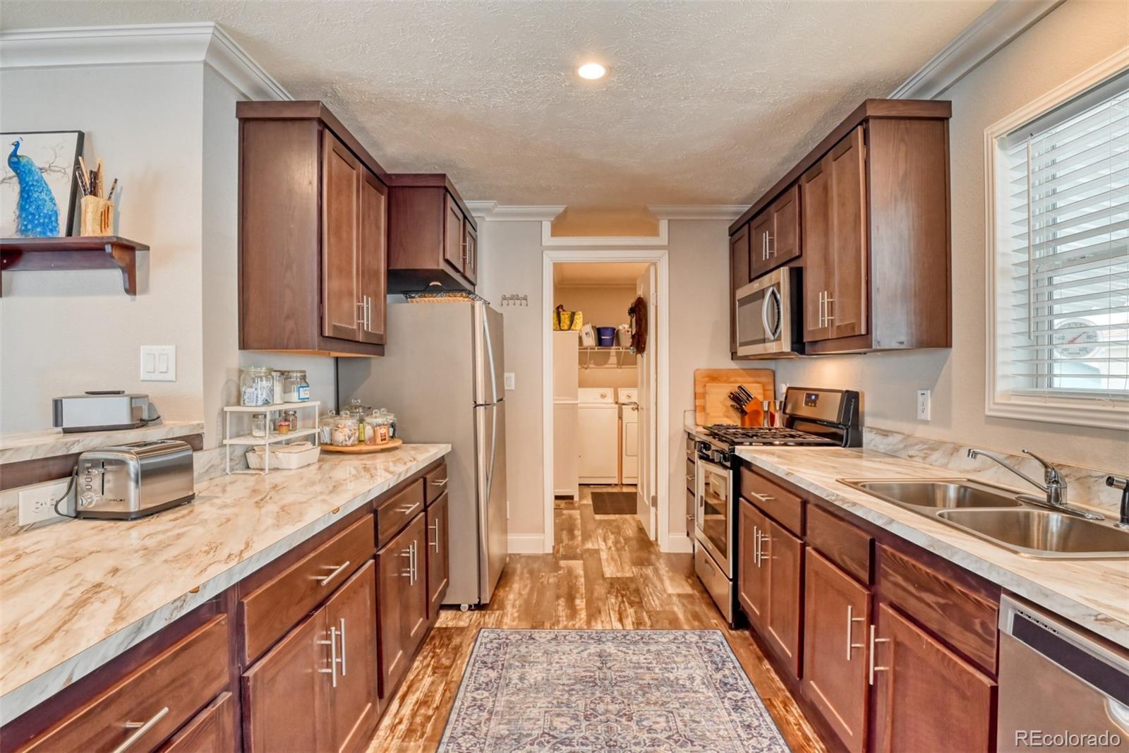 Photo of Listing #1534185