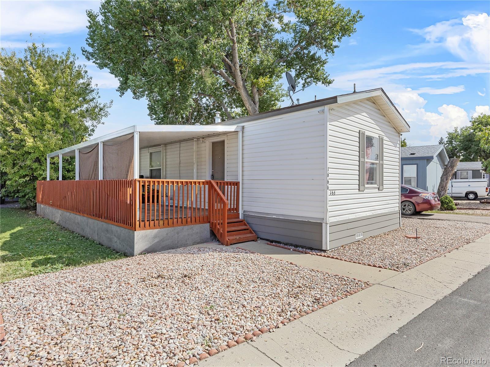 Photo of Listing #2037825