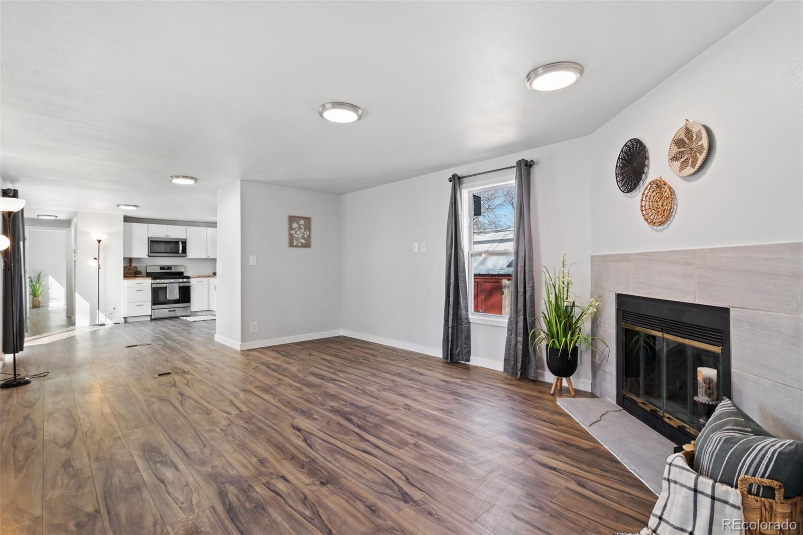 Photo of Listing #3233116