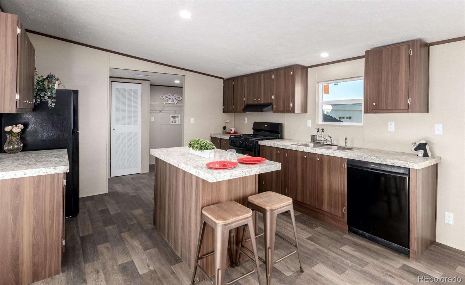 Photo of Listing #4642707