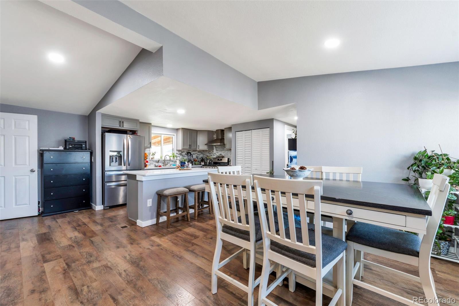 Photo of Listing #9025037