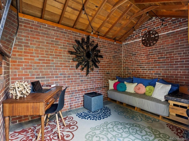 2289 Hudson Street, Denver