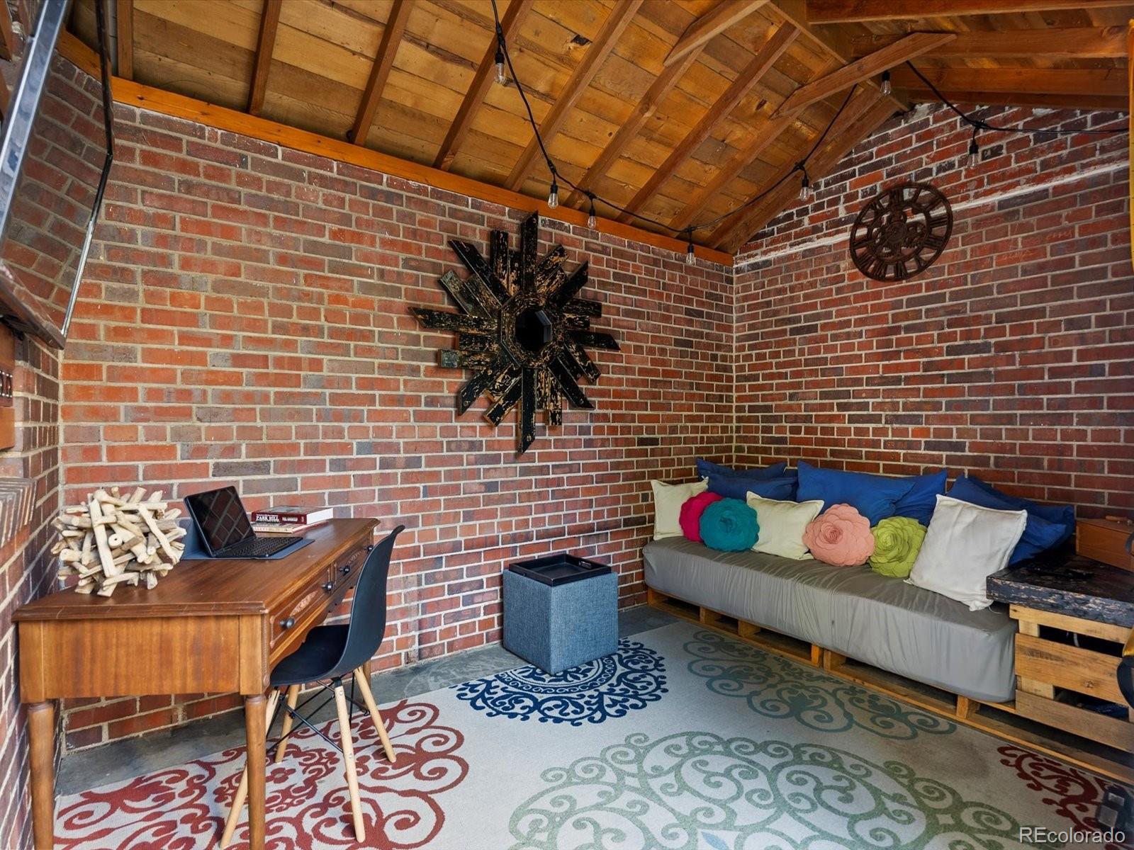 Photo of Listing #1517691