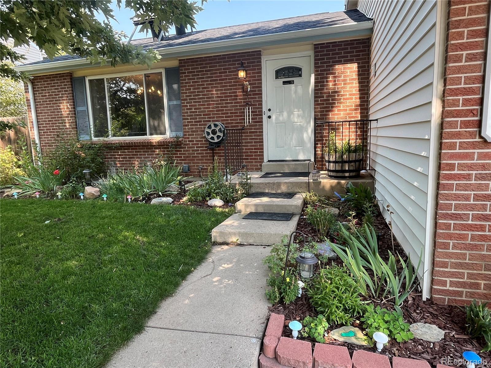 Photo of Listing #1526512