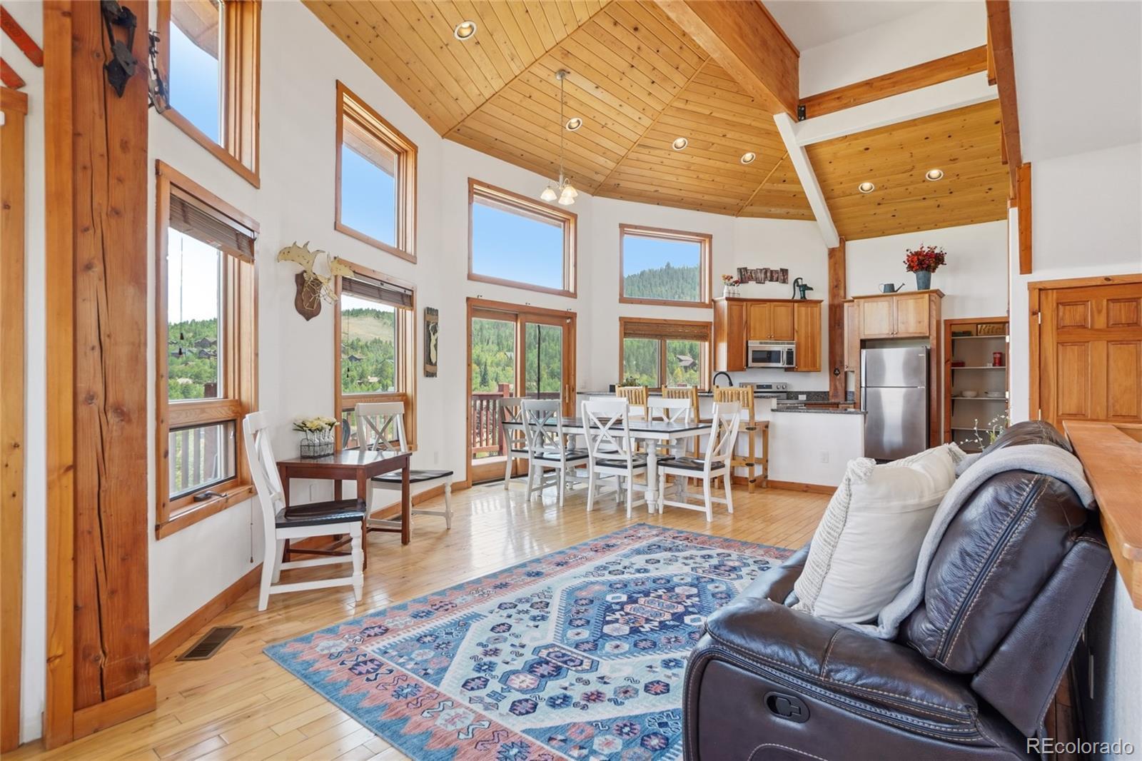 Photo of Listing #1537591