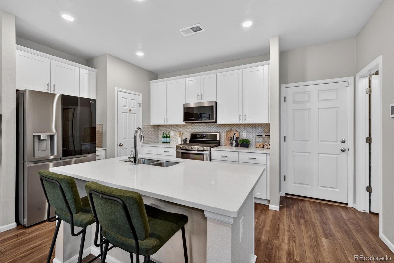 Photo of Listing #1559129