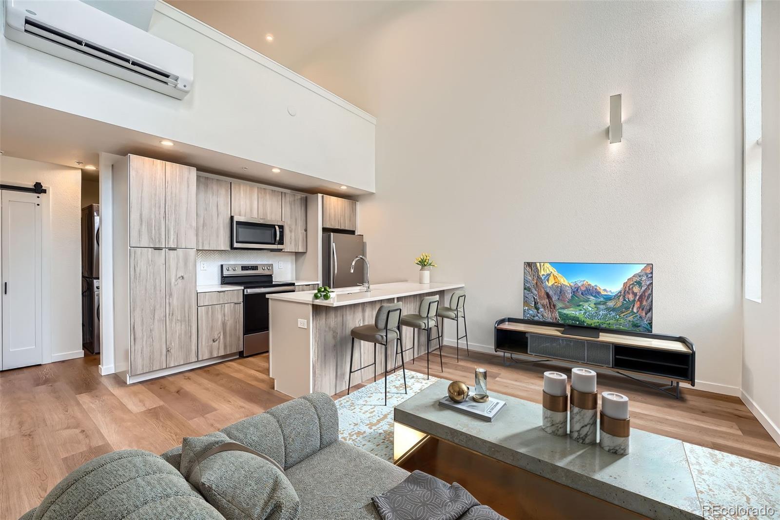 Photo of Listing #1568319