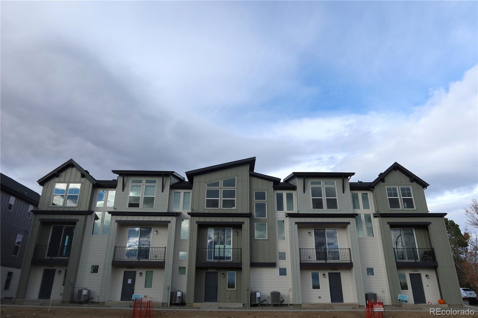 Photo of Listing #1573599