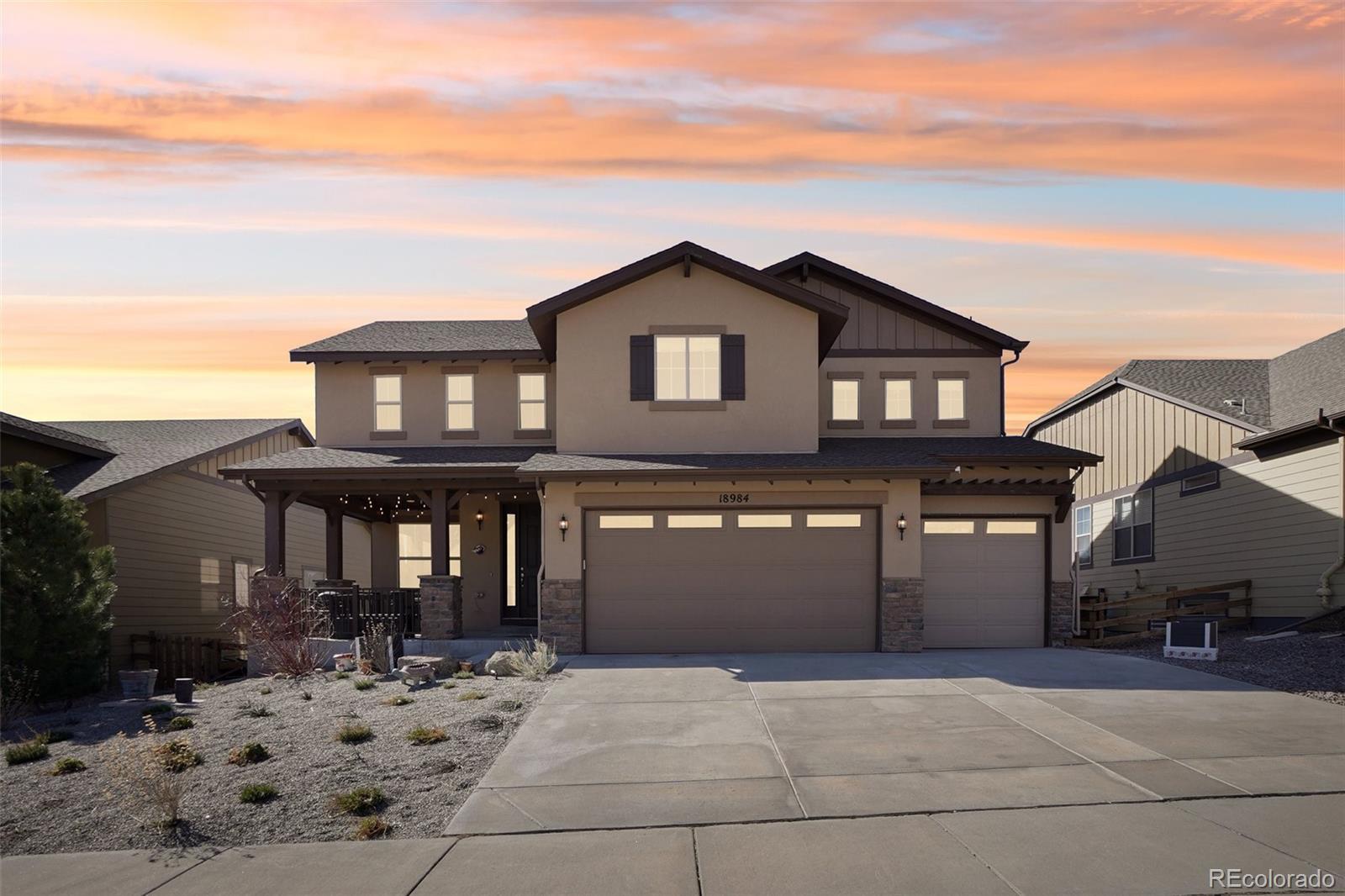 Photo of Listing #1589522