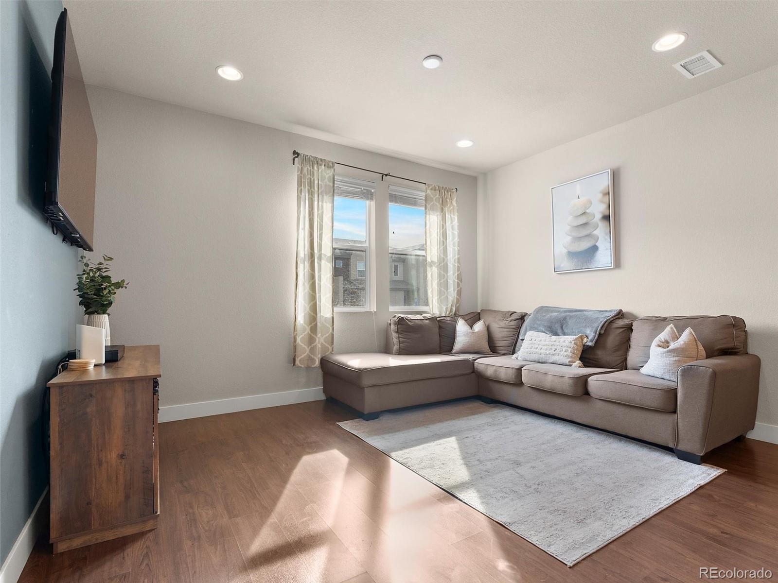 Photo of Listing #1604432