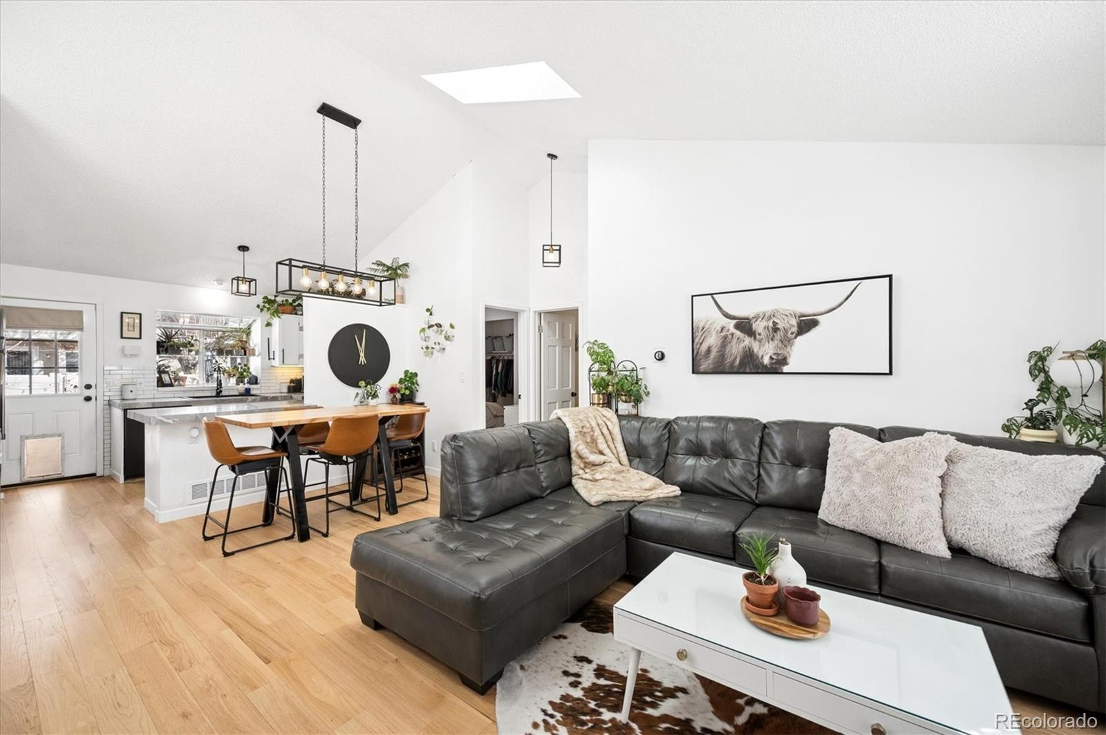 Photo of Listing #1684546