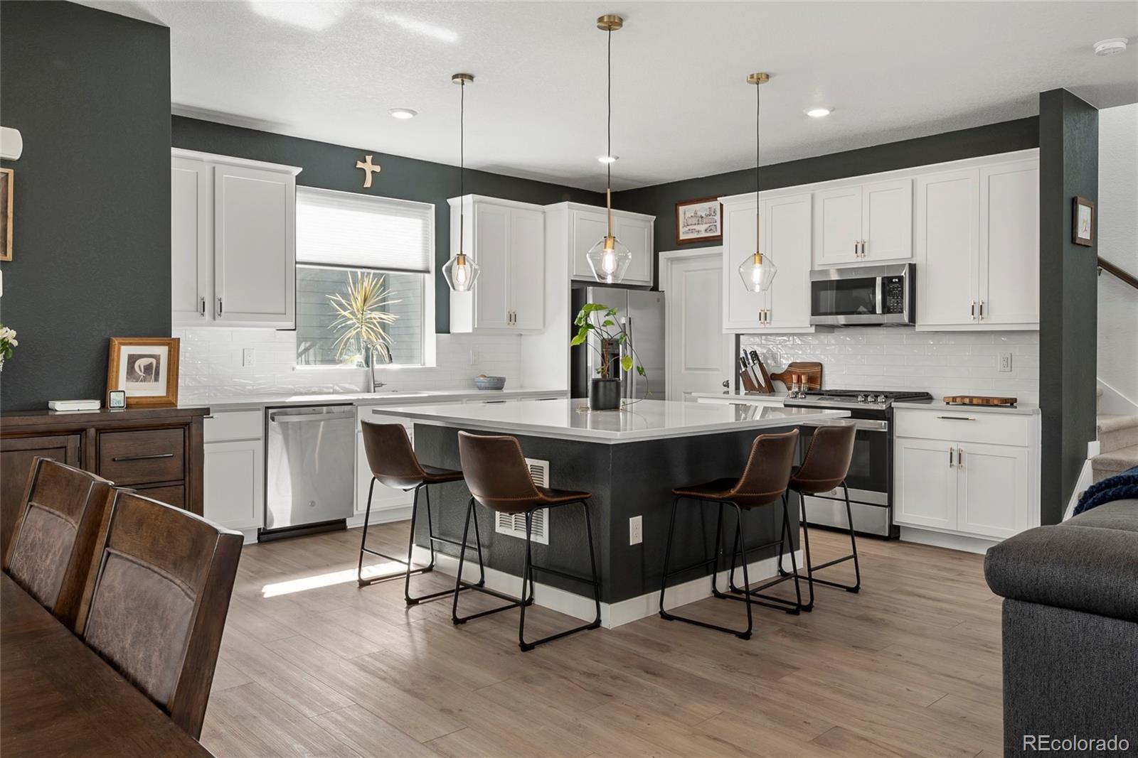 Photo of Listing #1698010